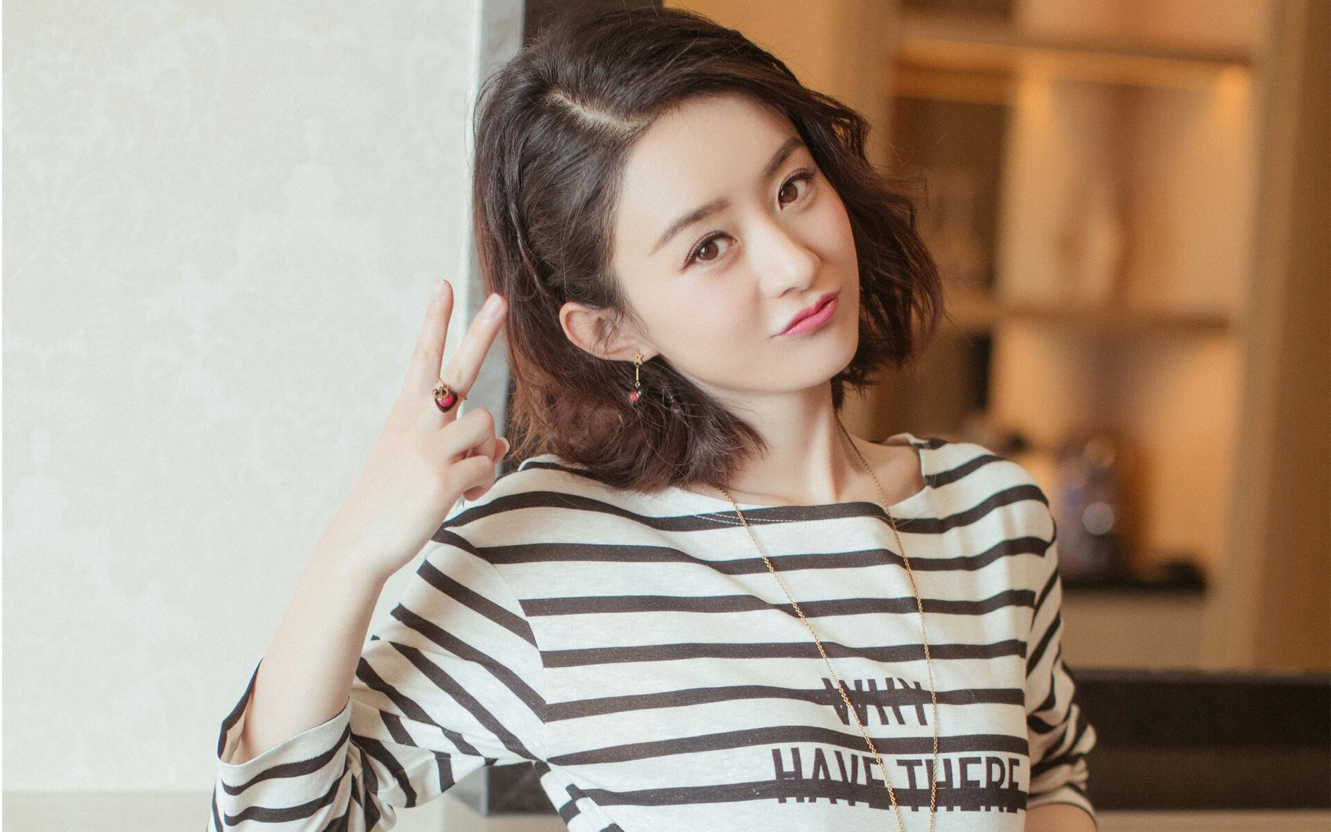 开云官方网站-上港后防线稳固，极速反击瞄准对手大门，上港对战fc视频