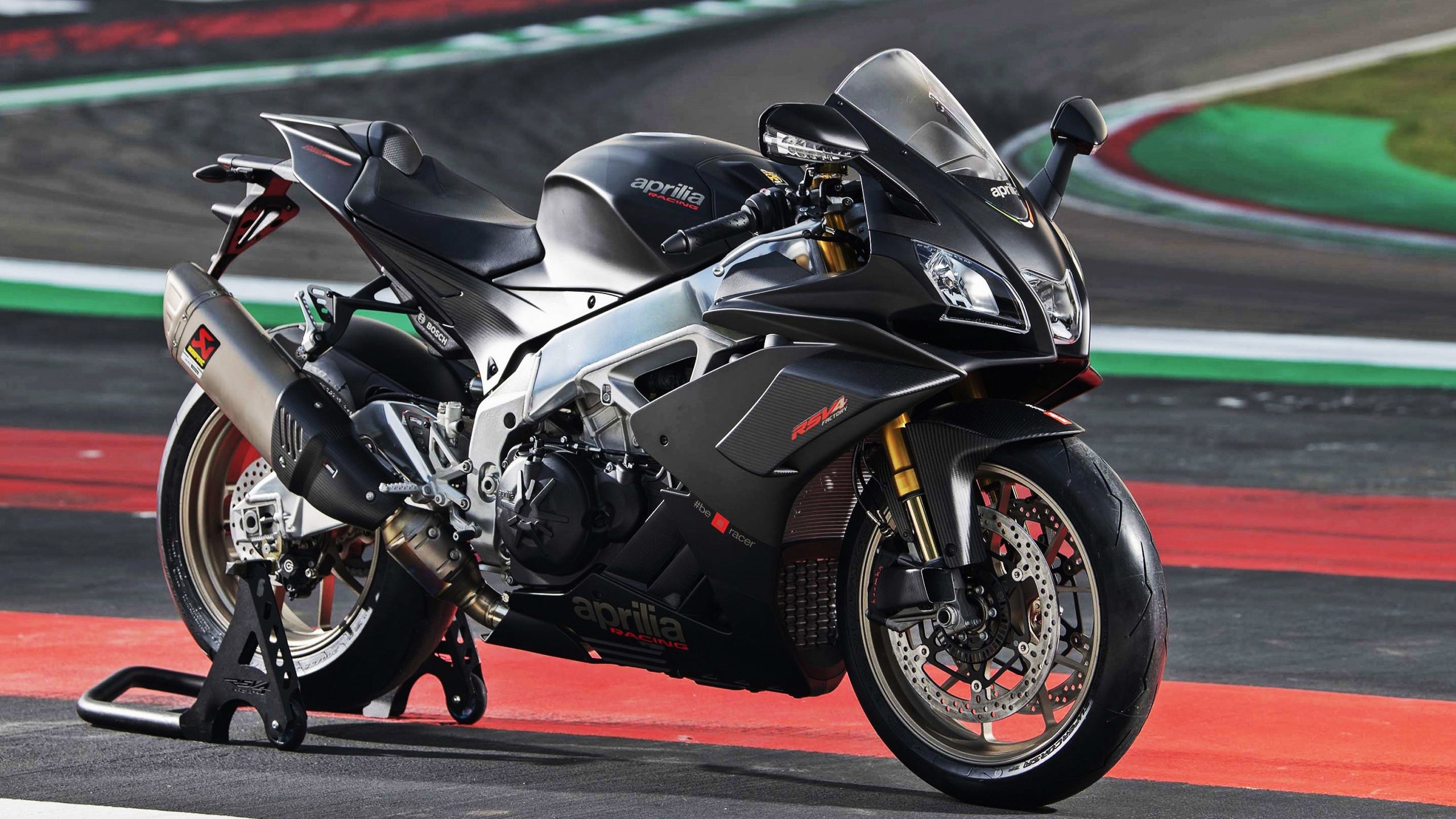 巴西队在美洲杯四分之一决赛中以1-0战胜阿根廷，晋级半决赛，美洲杯巴西vs阿根廷视频完整